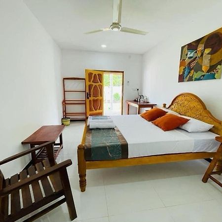 Jaffna Palmayura Hotel Kültér fotó