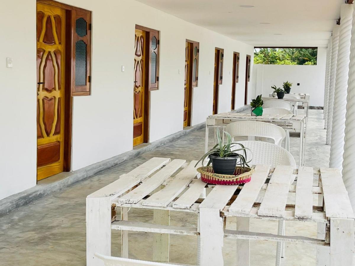 Jaffna Palmayura Hotel Kültér fotó