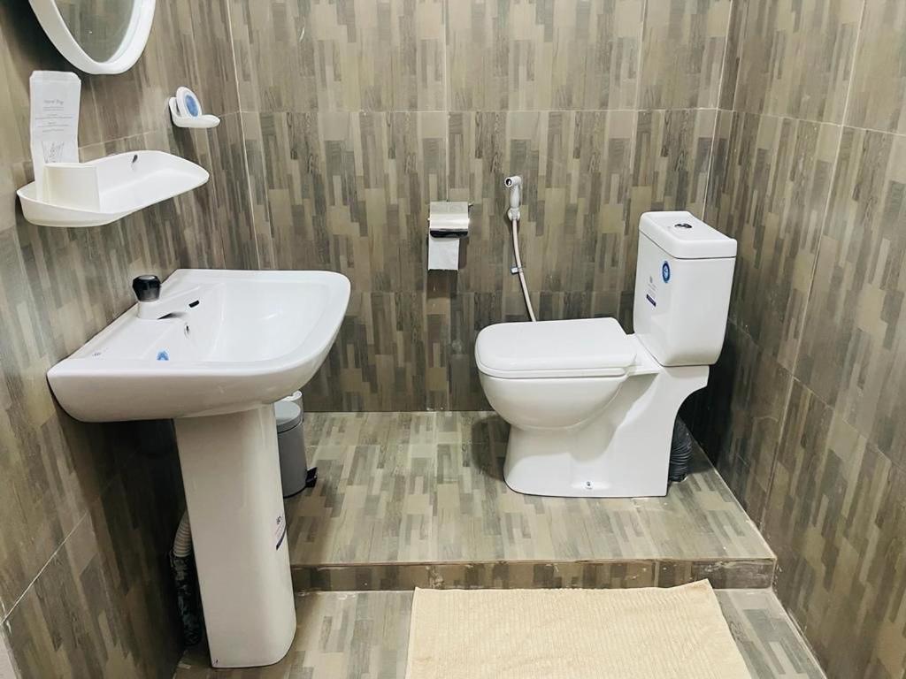 Jaffna Palmayura Hotel Kültér fotó
